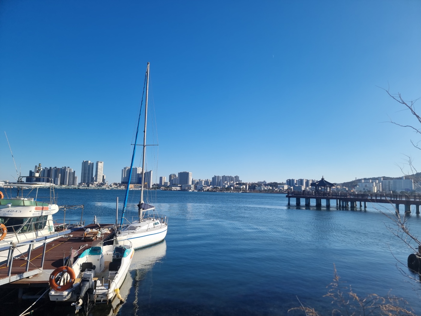 속초피크,속초 청초호 유원지 산책 코스 총정리 (주차, 요트 체험, 야경 명소),속초여행,속초핫플,속초여행코스,속초여행지추천,속초관광,속초명소