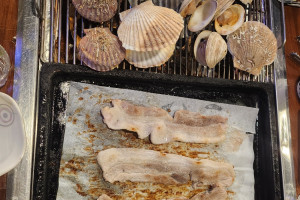 [속초맛집] 영금정 근처 가성비 끝판왕! '속초 조개마을' 무한리필 후기 🐚🥓