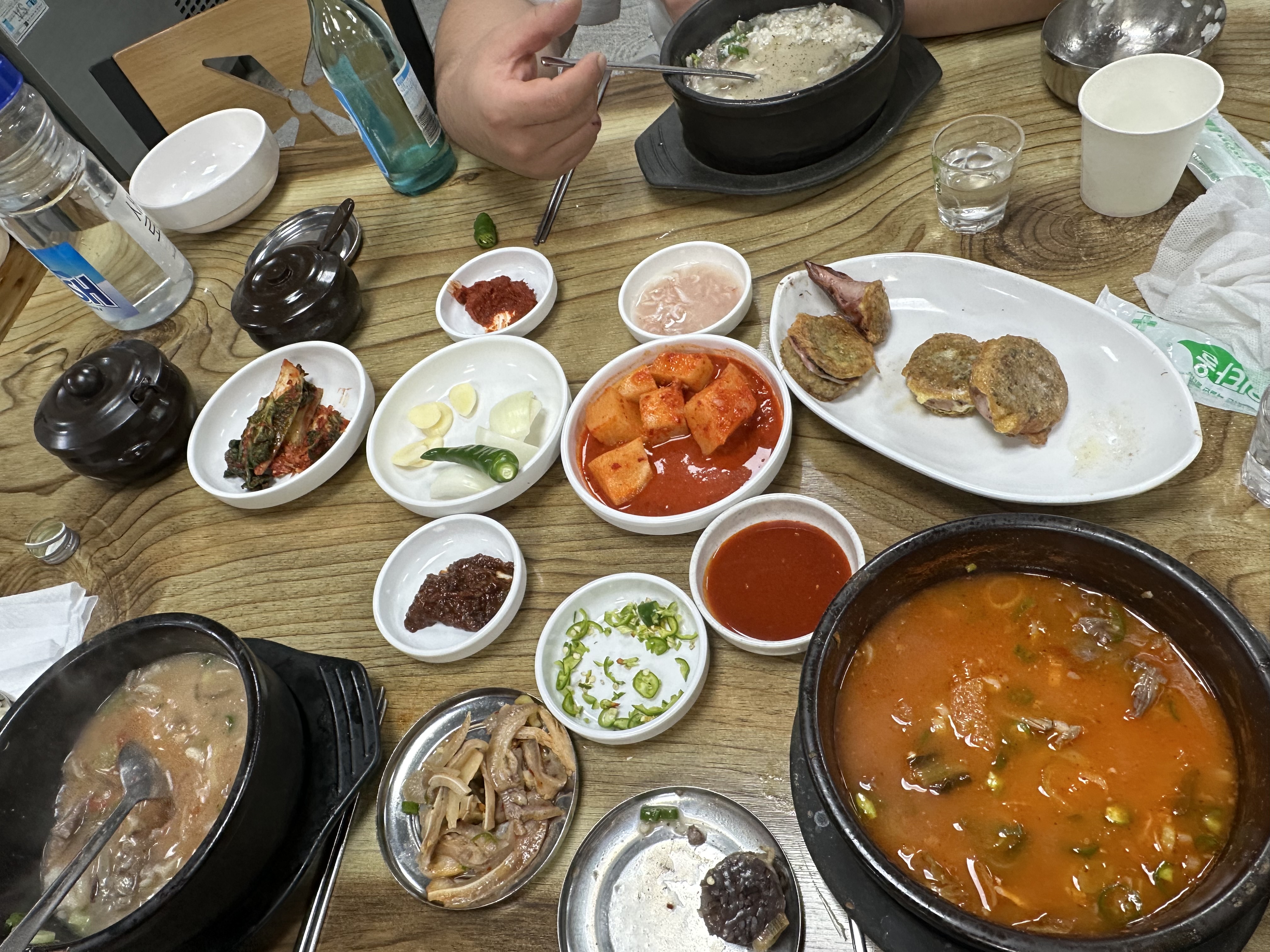 속초 조양동 순대국 맛집 < 원조 속초 순대국 >

현지인 맛집이라고 소문나서 사람 점점 많아지고 있는 찐맛집!