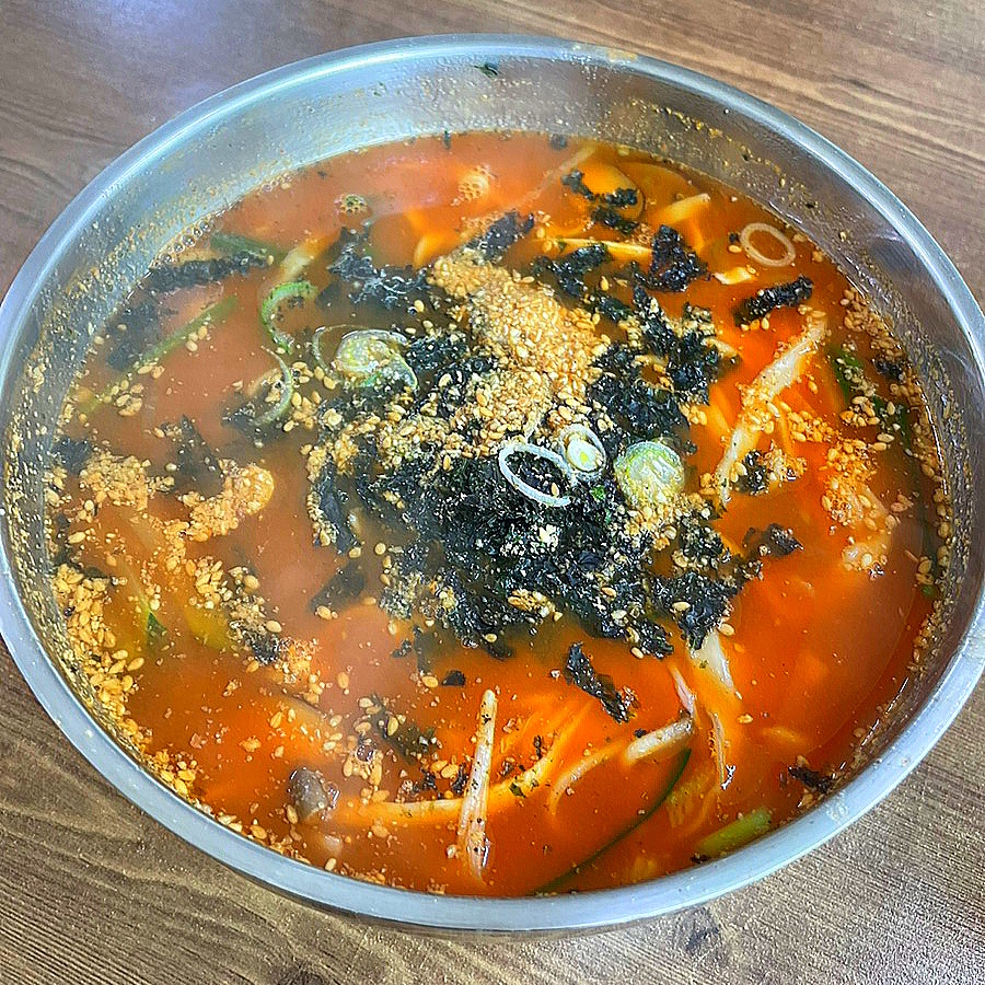 속초 교동 장칼국수 맛집 <양양그린생칼국수> 

자극적이지 않은 장칼국수 맛! 👍🏻