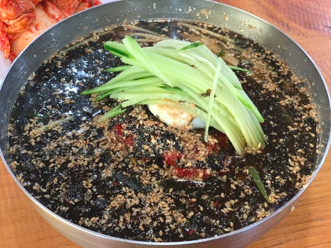 양양 막국수 맛집 /<입암 메밀 타운>

어릴때 먹었을때 만큼은 아니라 아쉬웠던 곳! 
막국수 귀신이라면 가볼 맛집 👍🏻